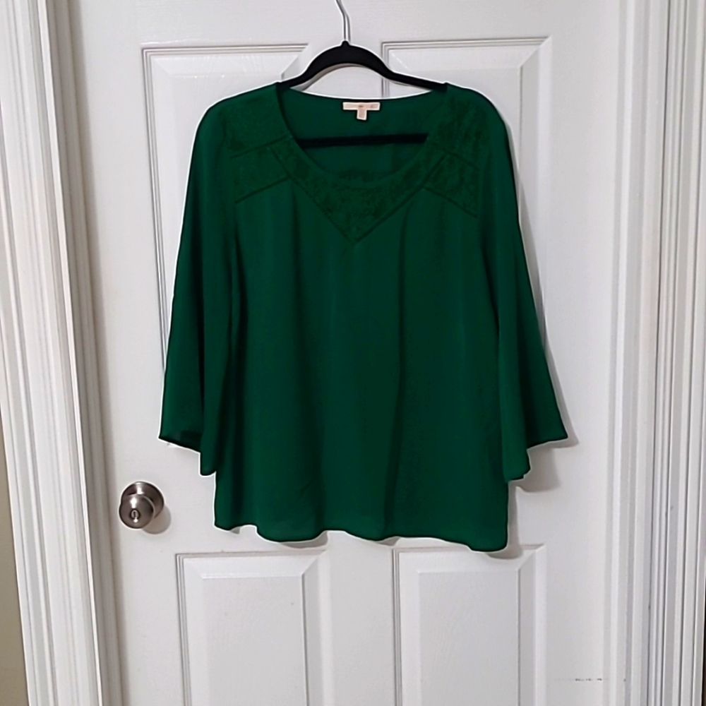 Emerald green long flutter sleeve blouse with lace detail on neckline, size XXL